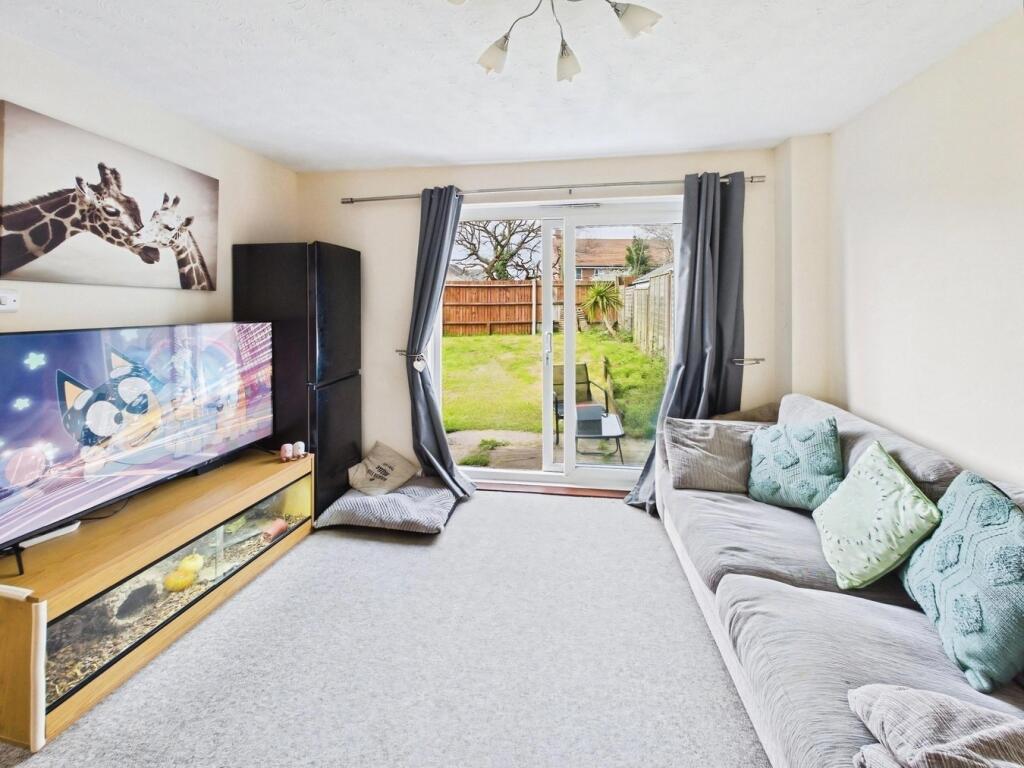 House in Eastleigh, Old Netley, Bursledon - View 2