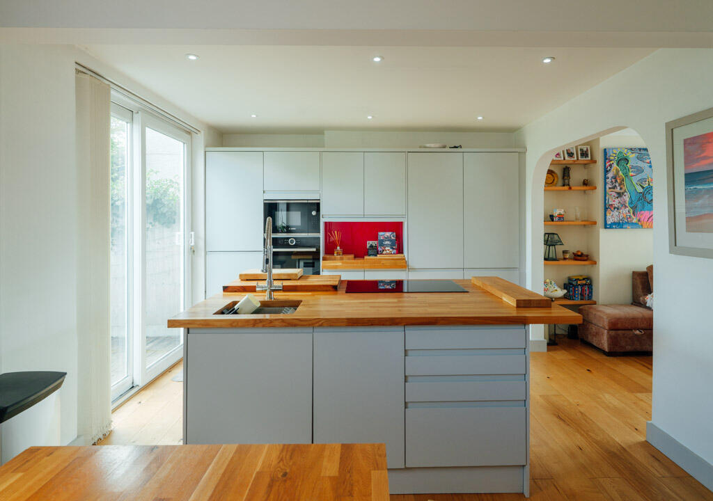 House in Worcester, Worcestershire - View 4