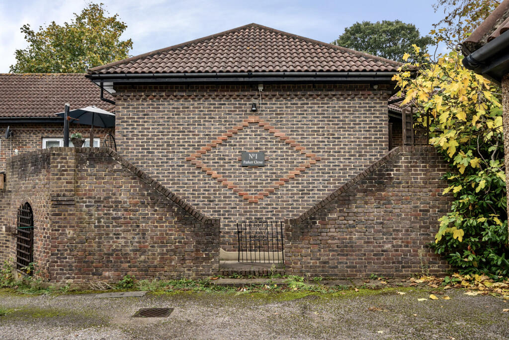 Parker Close, Carshalton, SM5 photo 4