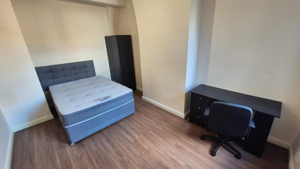 4 bedroom terraced house for rent
