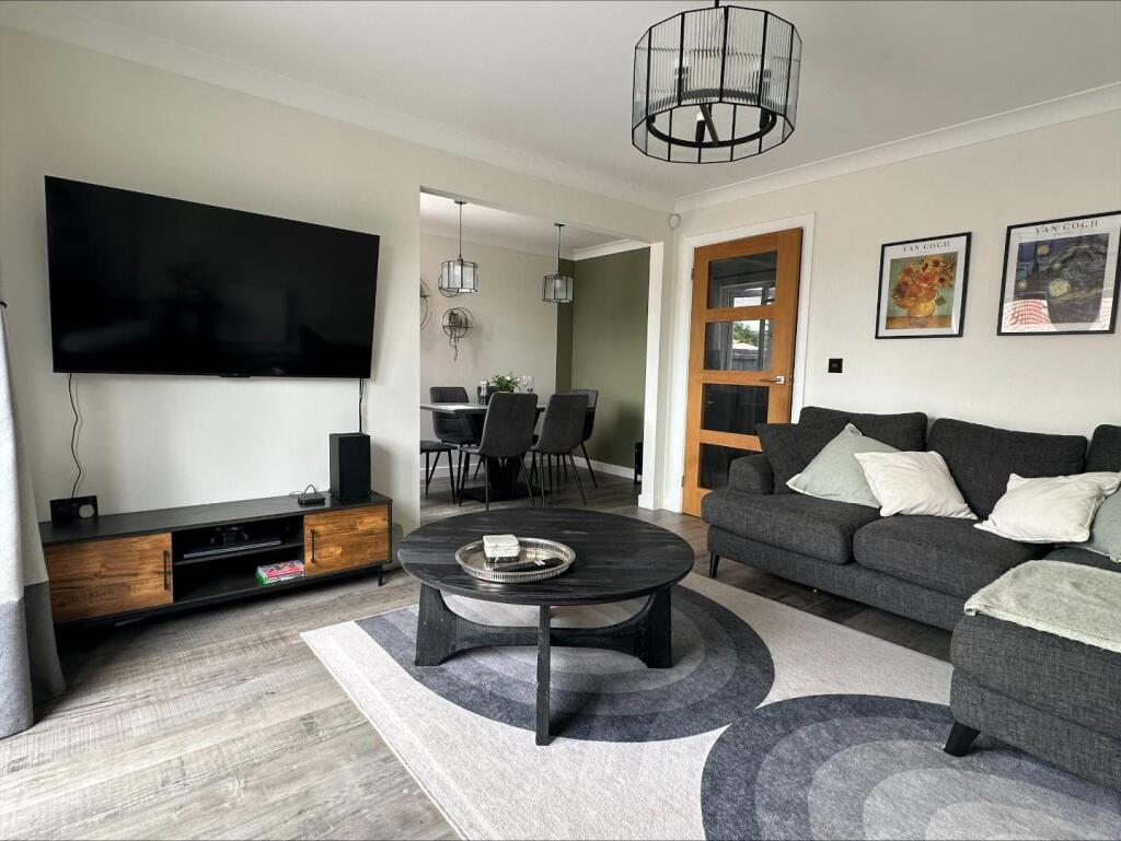 House in Northampton, St David's, Kingsthorpe - View 2