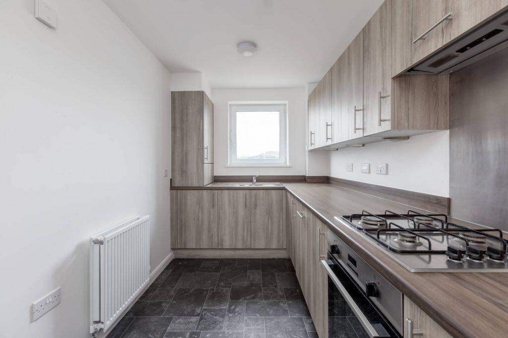 Apartment in Edinburgh, Bankfield Brae, Craigmillar - View 3