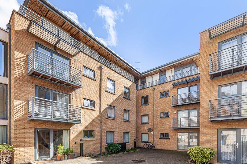 Main image of property: Woodin's Way, Oxford