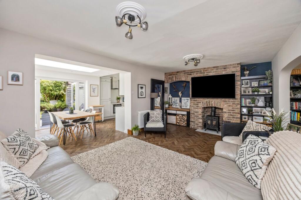 House in Redhill - View 2