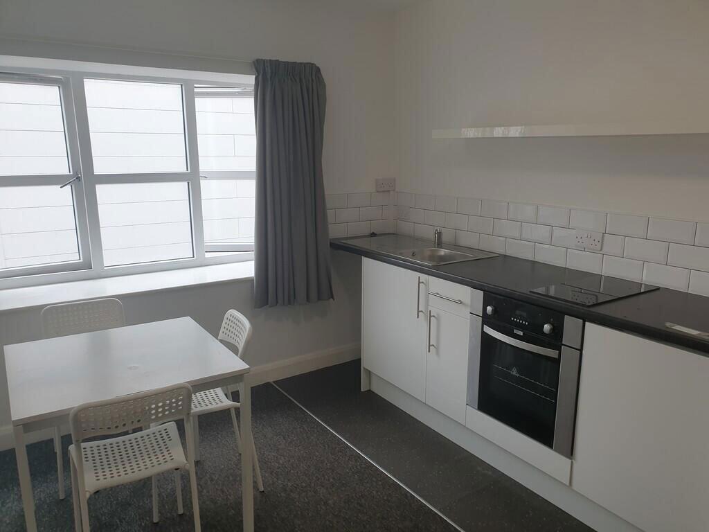 Apartment in Liverpool - View 5