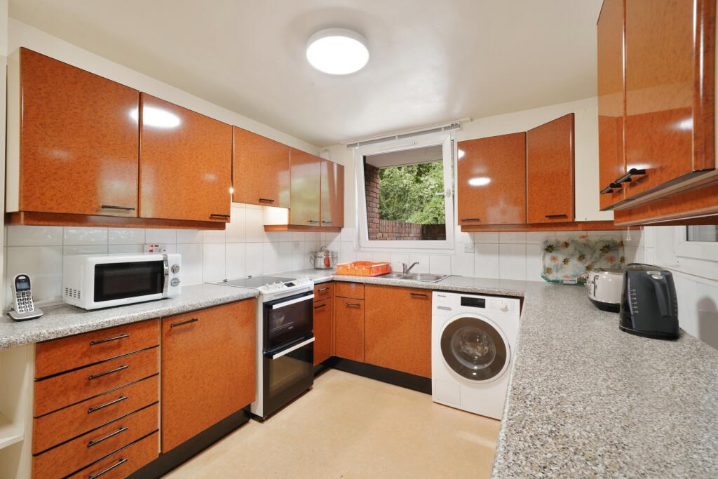 Main image of property: More Close, St. Paul's Court, Hammersmith, W14