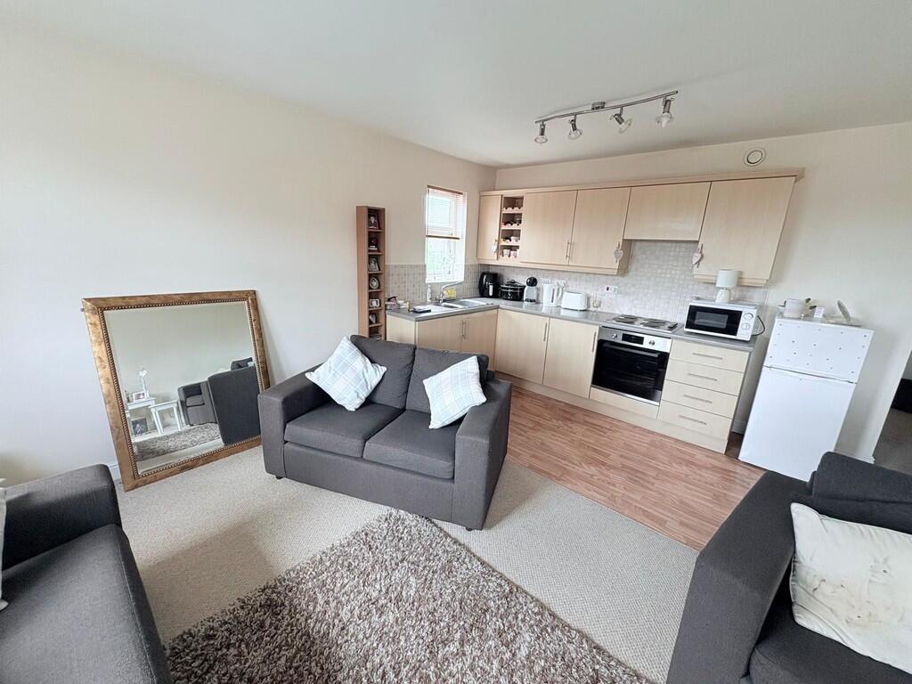 Pendle Court, Leigh, WN7 3AB photo 4