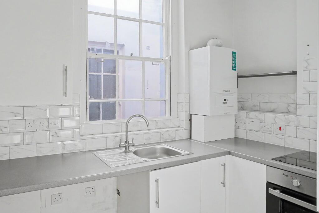 203B Uxbridge Road, London, W12 9DH photo 3