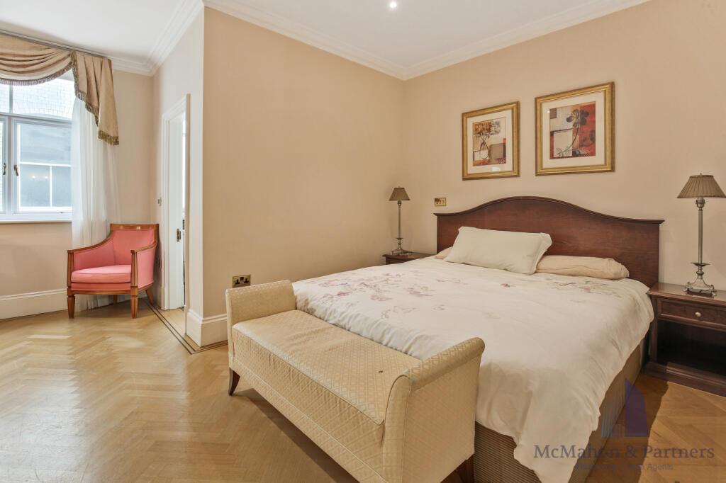 1 Kensington High Street, London, W8 photo 2