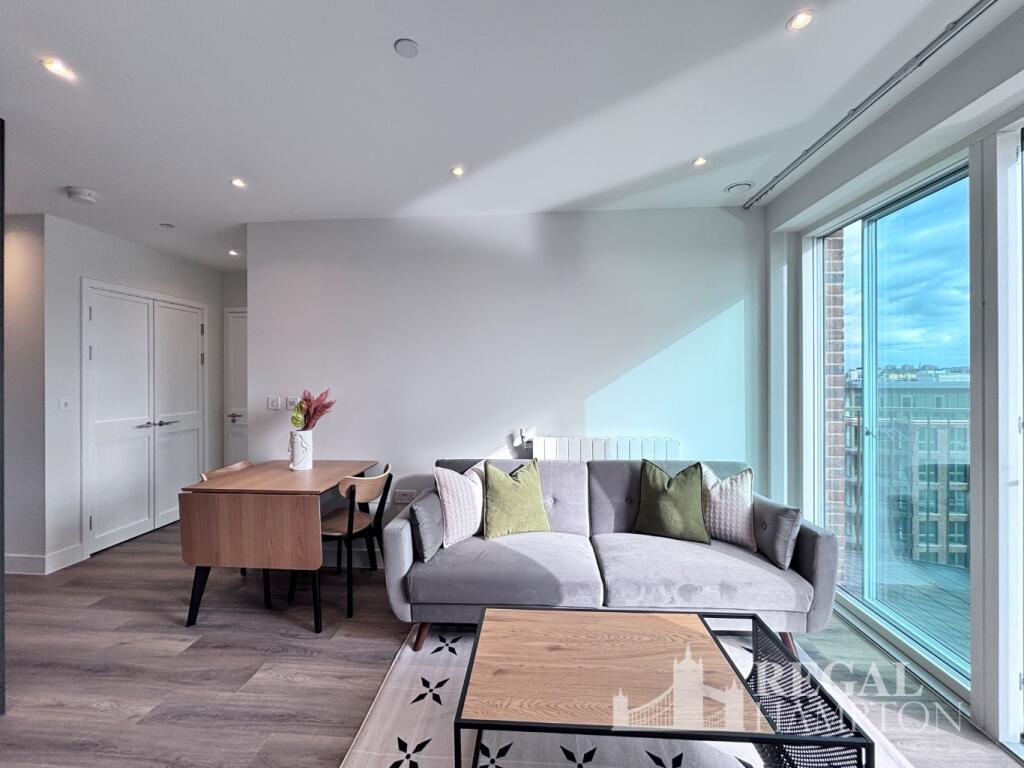 Main image of property: 17 Townsend Road, Greenwich, London, SE3
