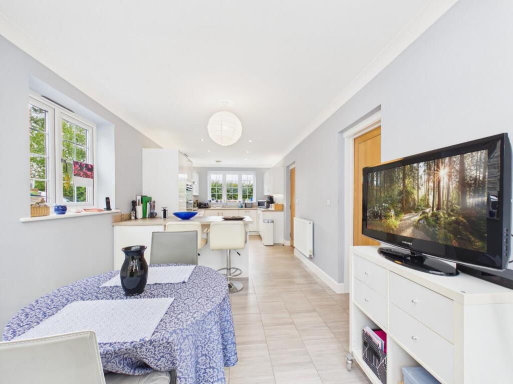 House in Thornbury, Upper Morton - More