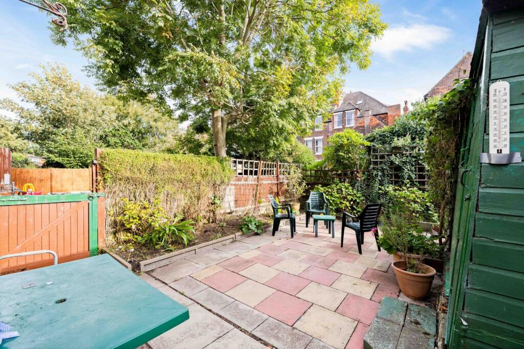 Apartment in Canterbury - View 4