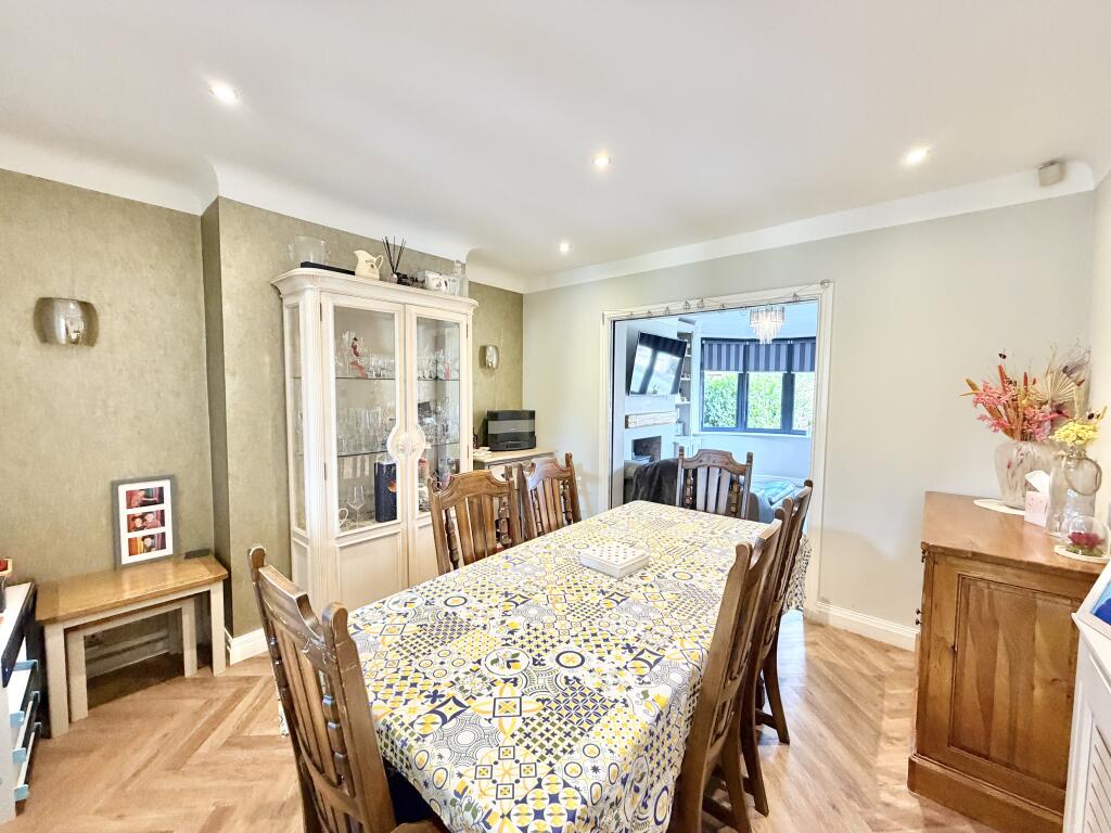 Okehampton Crescent, Sale, Trafford photo 4