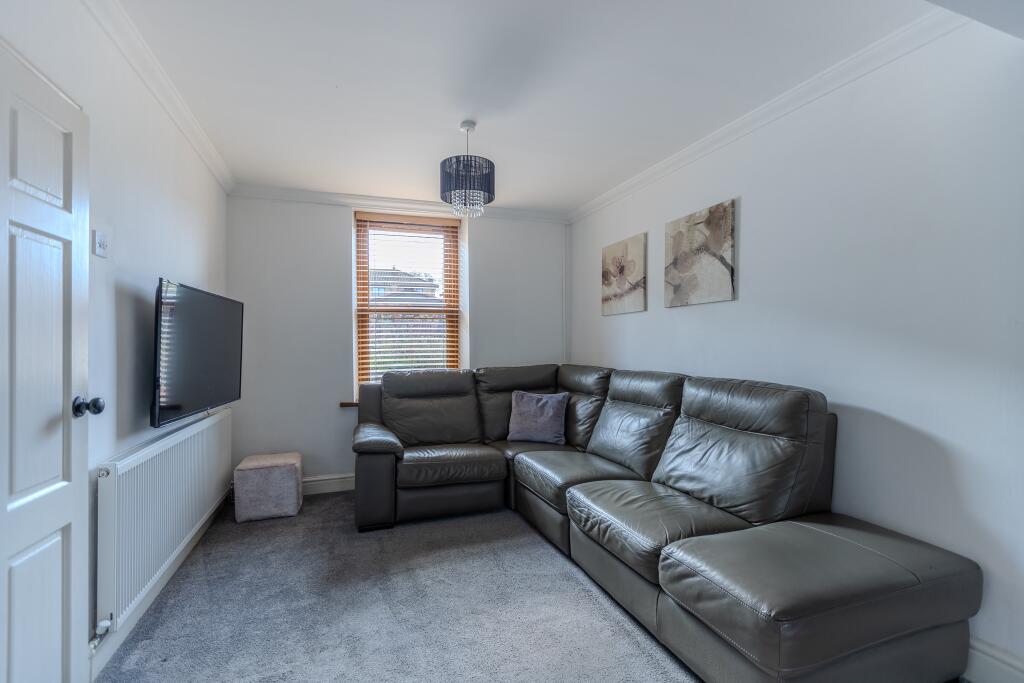 House in Pontypridd, Llantwit Fardre - More