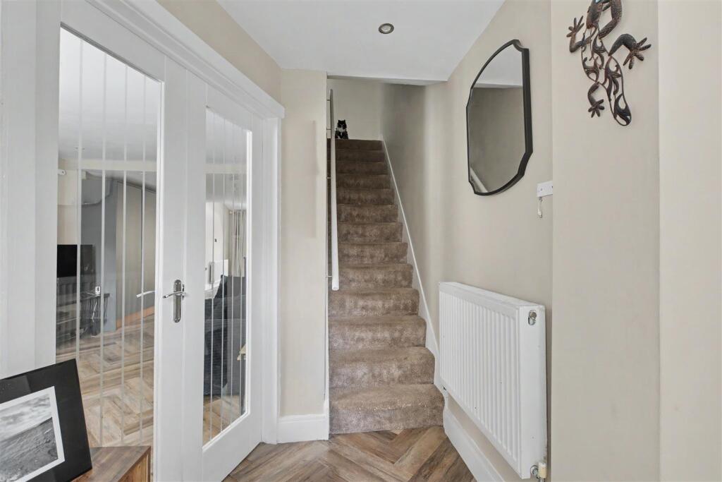 House in Nottingham, Chilwell - More