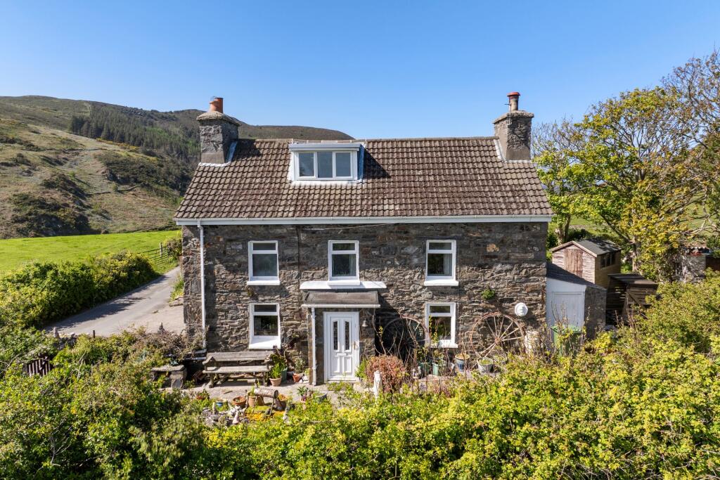 Main image of property: Cummal Veg Grampus Hill Road Surby IM9 6QS