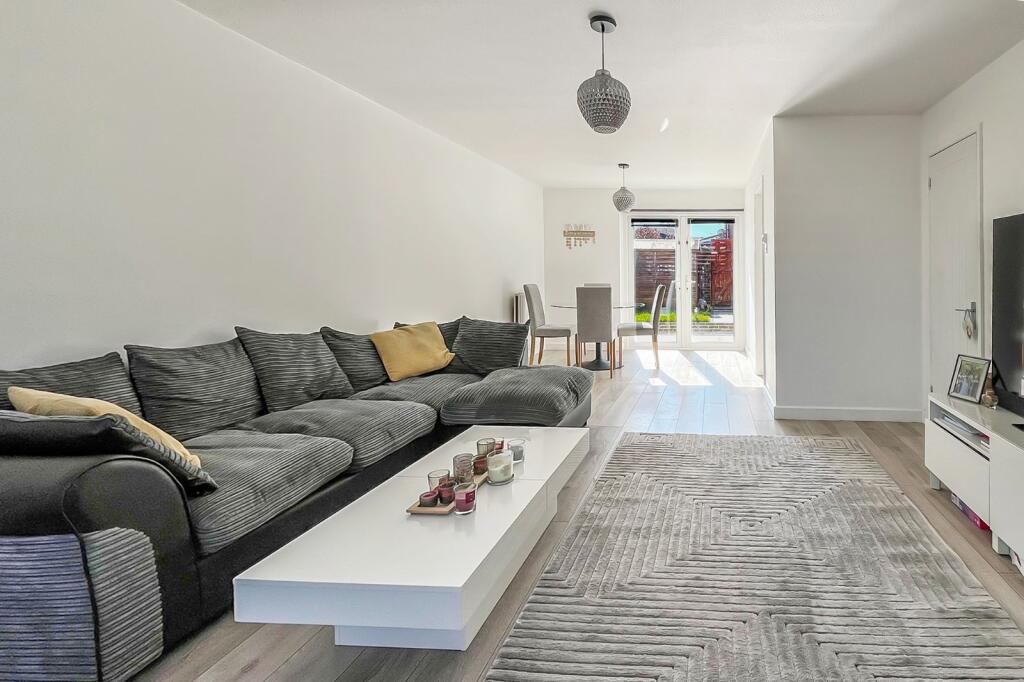 Wolstenbury Road, Rustington, Littlehampton, West Sussex photo 3