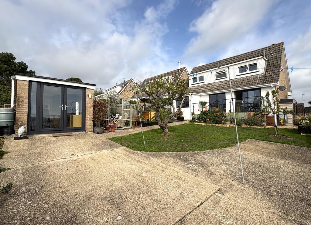 Poplar Tree Drive, Seaton, Devon, EX12 photo 4