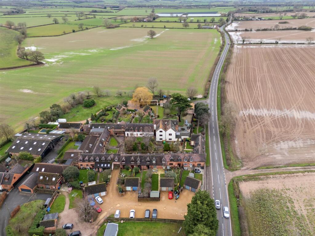 Main image of property: Cedar Tree Farm, Fosse Way, Radford Semele, Leamington Spa