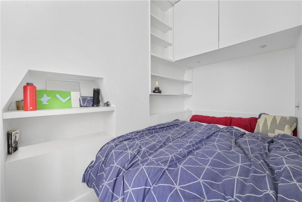 Apartment in London - View 5