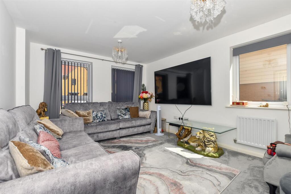 House in Swale, Davington, Faversham - View 3