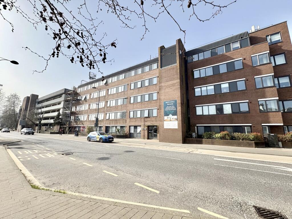 Apartment in Eastleigh - View 5
