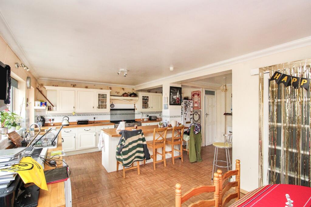 House in Crawley, Northgate - More