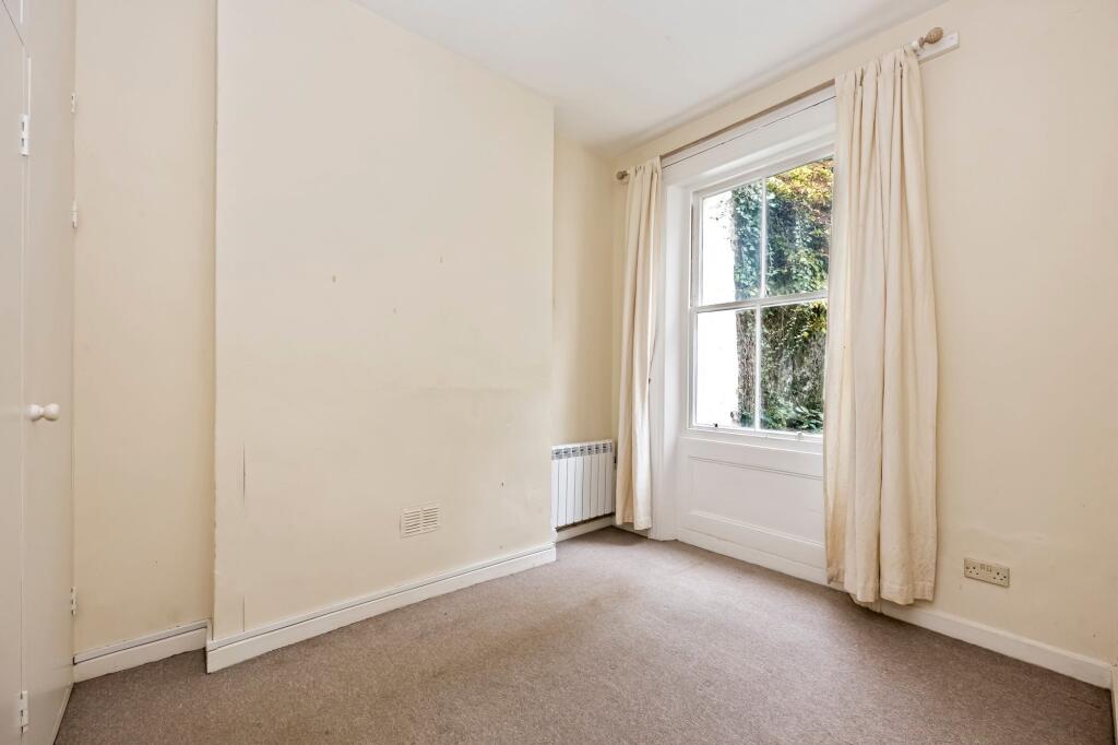 Roundhill Crescent, Brighton, BN2 photo 4