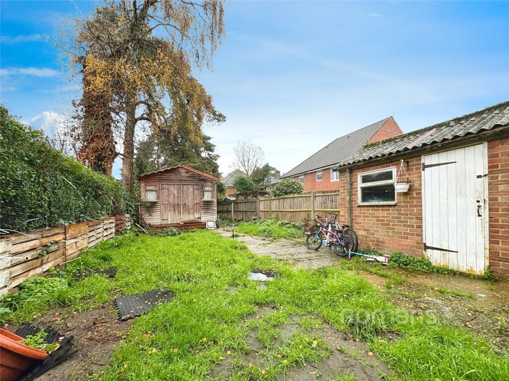 House in Surrey Heath, Old Dean - View 4