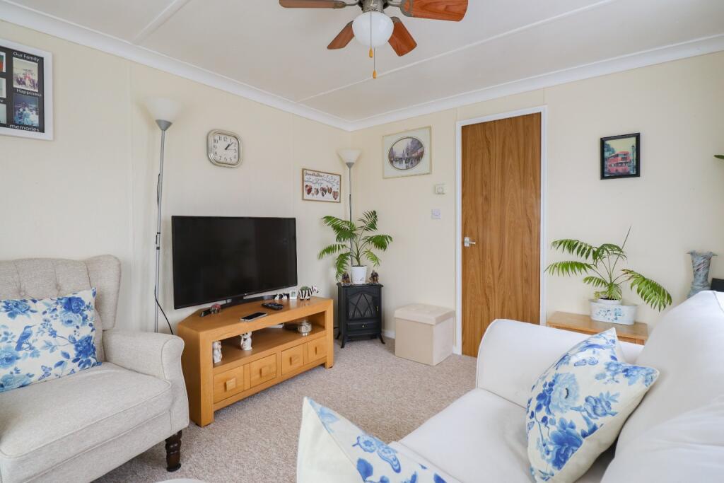 Snettisham, King's Lynn, Norfolk, PE31 - View 2