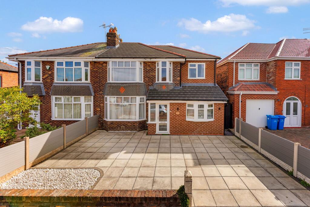 House in Widnes, Hough Green