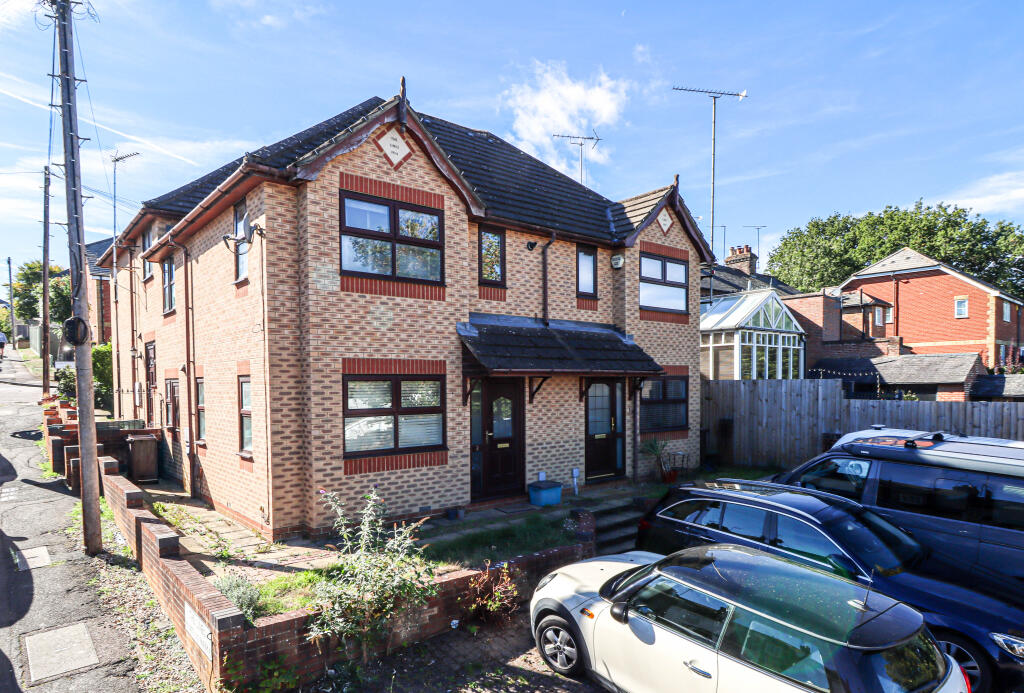Main image of property: Harpenden Rise, Harpenden, Hertfordshire, AL5