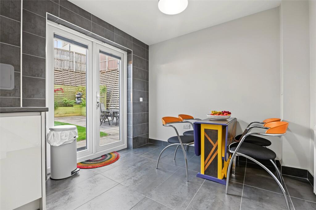 House in Perth - More