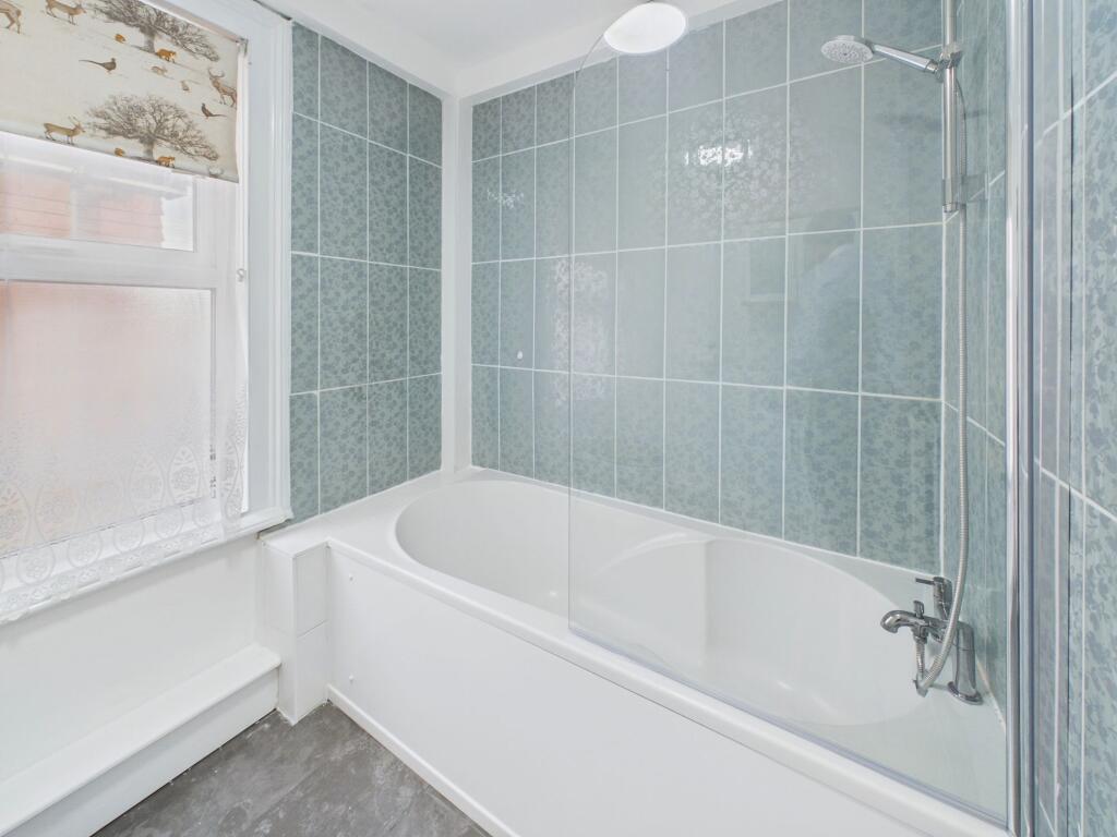 Apartment in Tonbridge - View 4