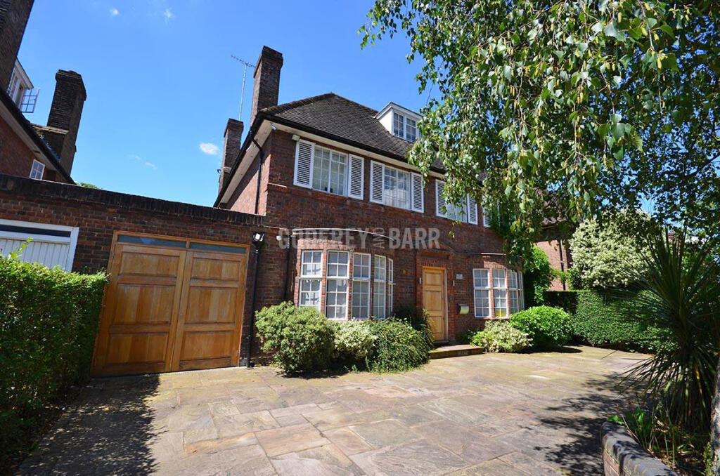 Main image of property: Holne Chase, Hampstead Garden Suburb