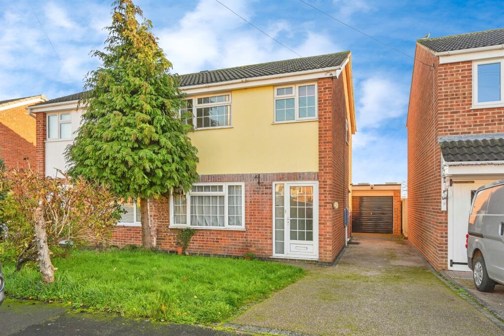 Main image of property: Wren Park Close, Findern, DERBY