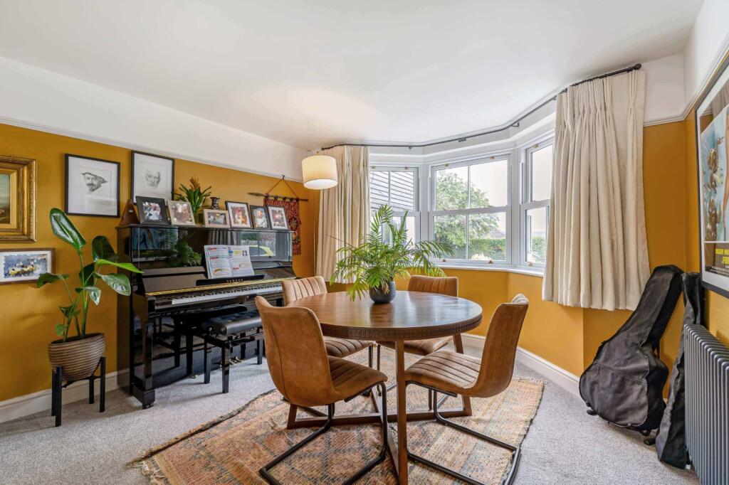 House in Luton - More
