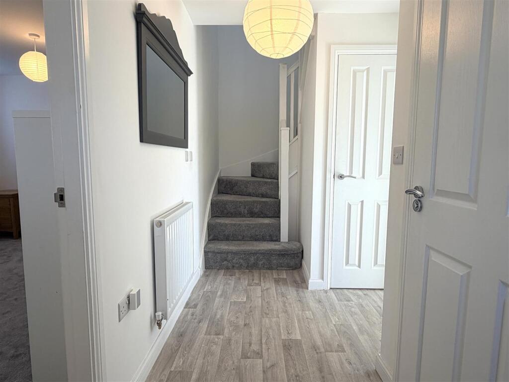 Springfield Drive, Warton photo 4