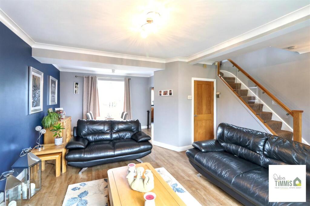 House in Stoke-on-Trent - More