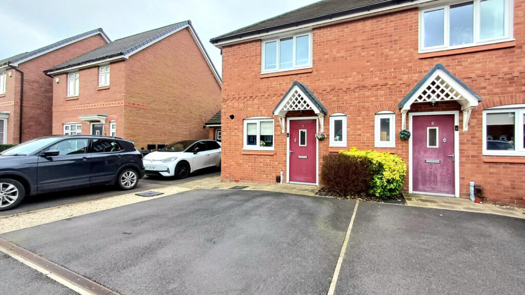 Main image of property: Velveteen Crescent, Manchester, M28 3ZR