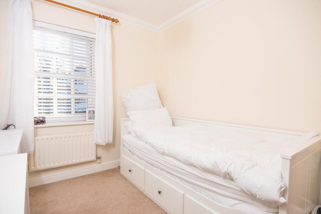 Apartment in St Albans - More