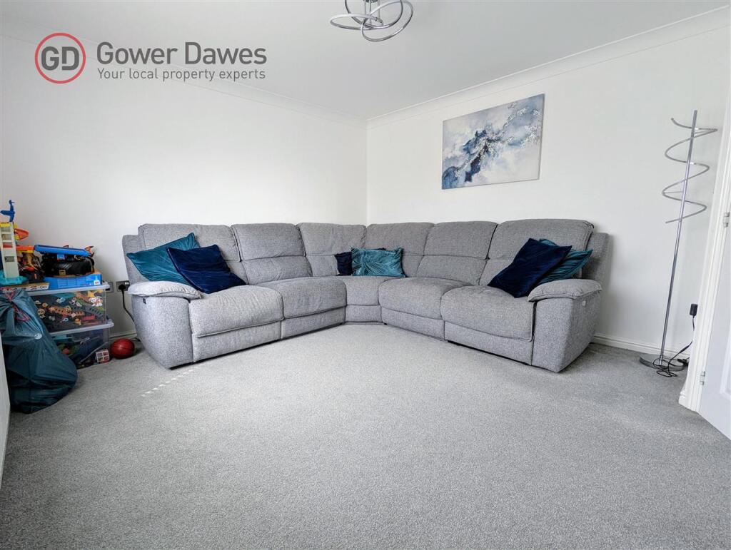 House in South Ockendon, Essex - View 2