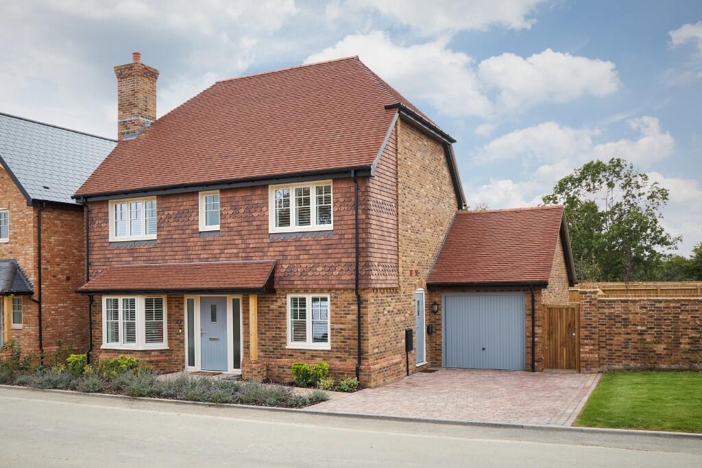 Main image of property: View Road, 
Cliffe Woods, 
Rochester, 
ME3 8JQ