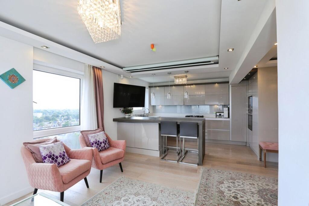 Main image of property: Green Vale, London, W5