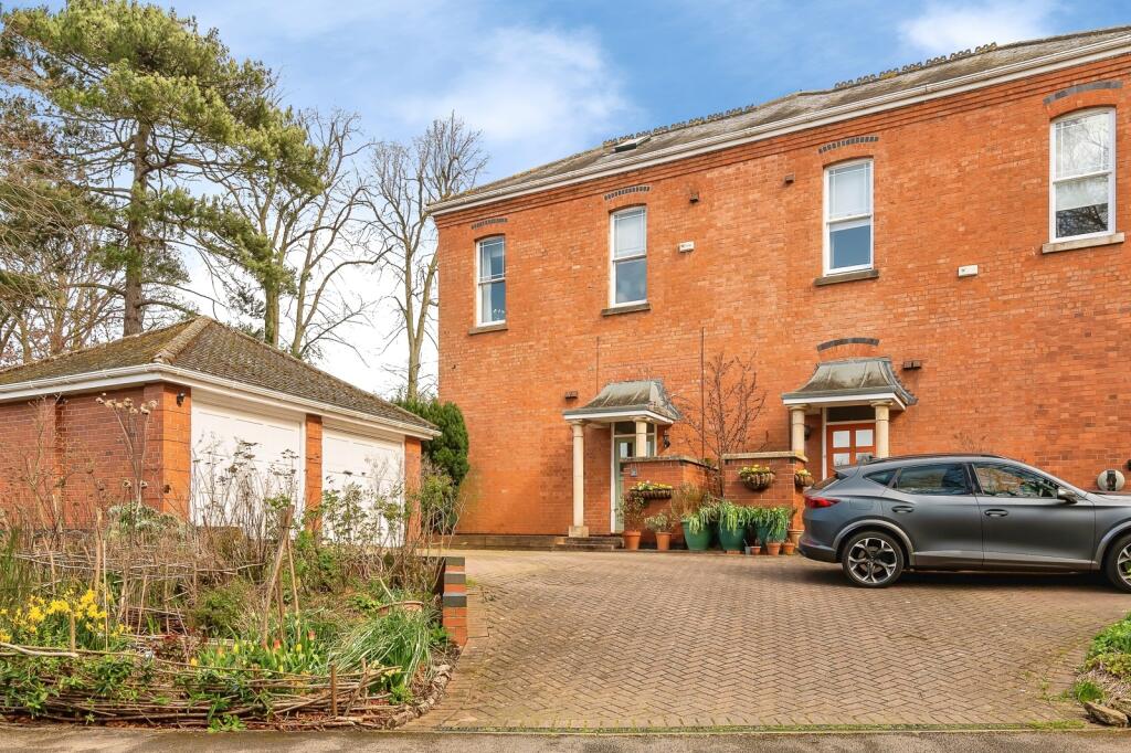 Main image of property: Westminster Drive, Radcliffe-on-Trent, Nottingham, NG12