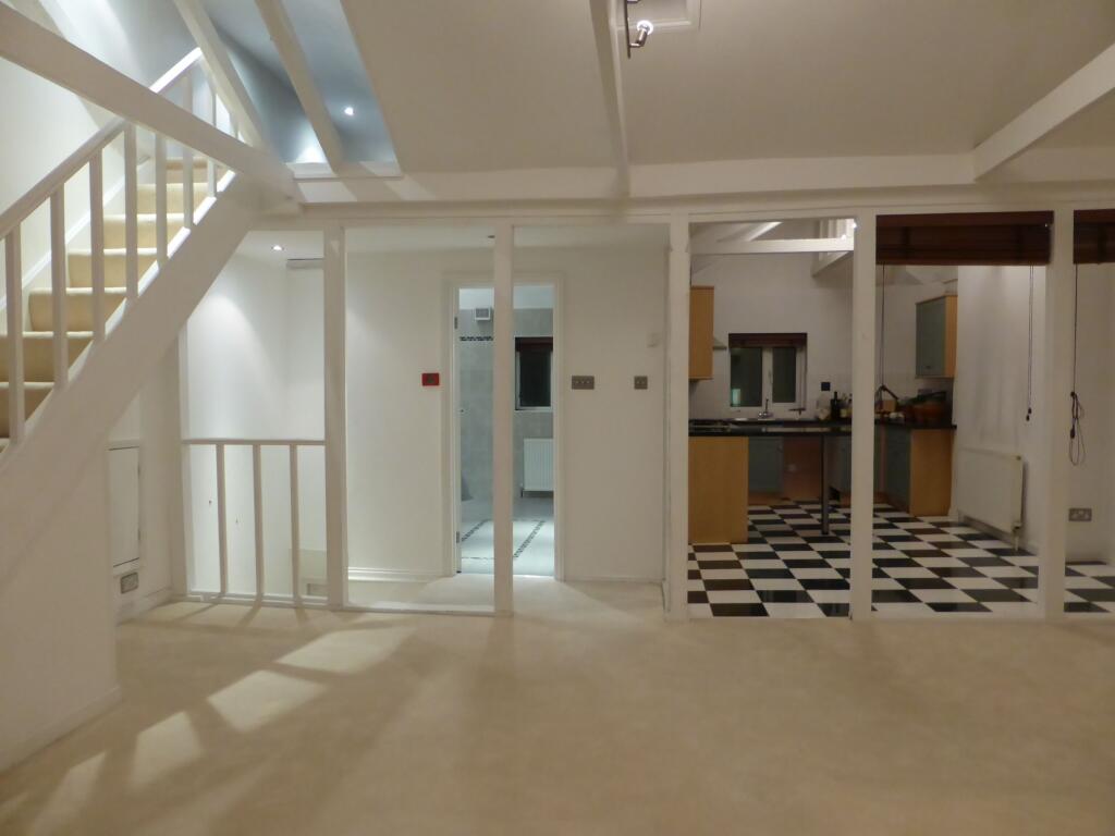 Main image of property: Old Steine - P1432
