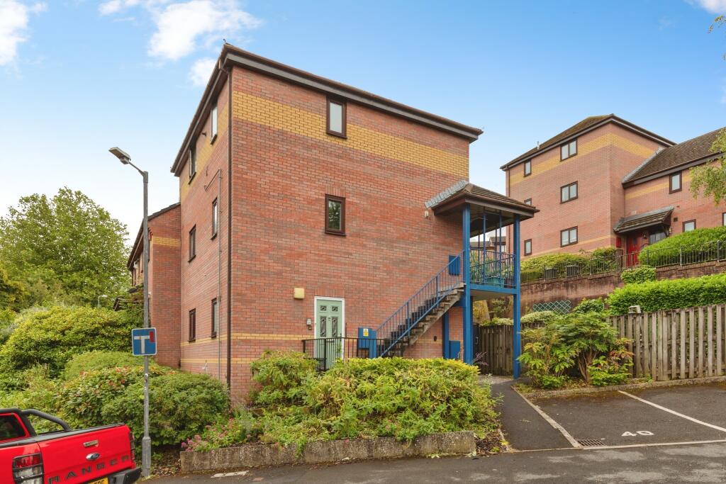 Main image of property: County Street, Bristol, BS4