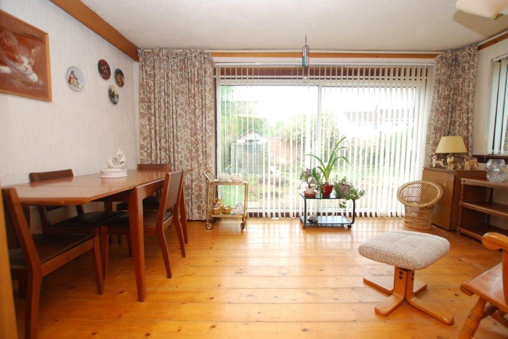 Lindores Drive, West Mains, East Kilbride, G74 photo 4