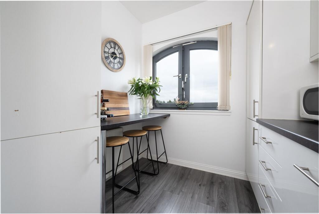 Apartment in Paisley - View 3
