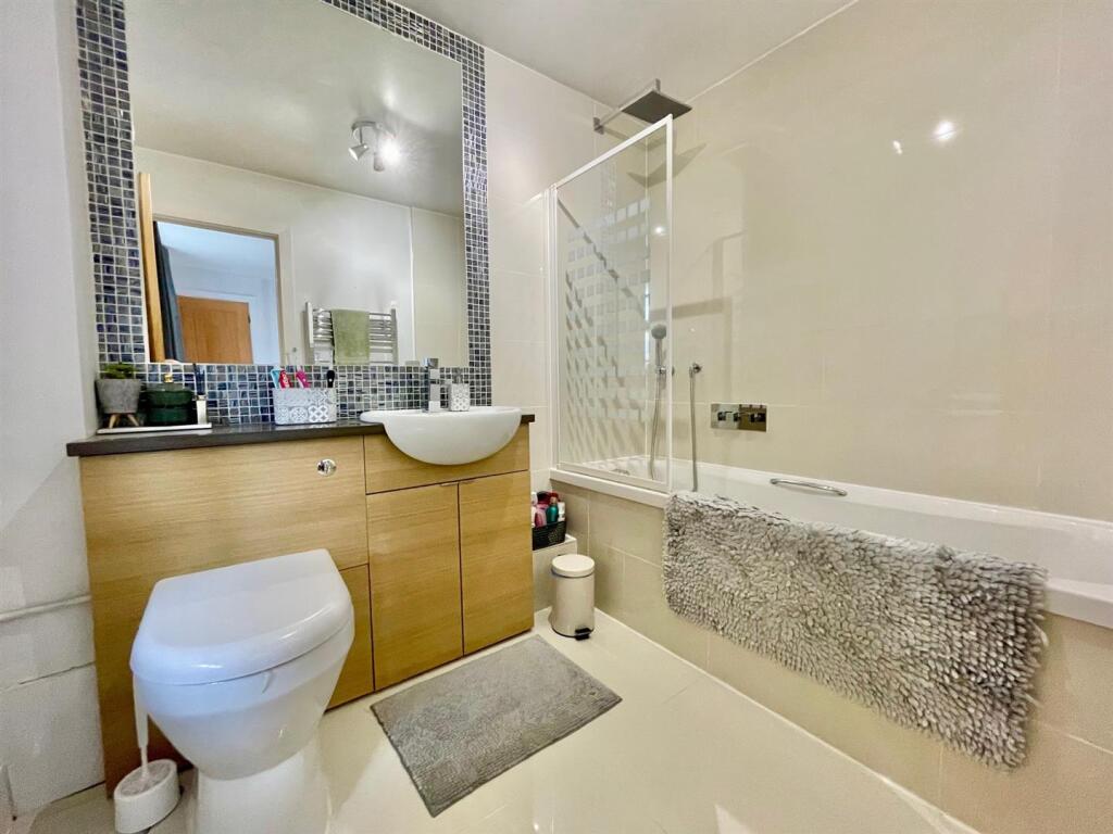 Additional image 4 of West End Lane, Essendon, Hatfield